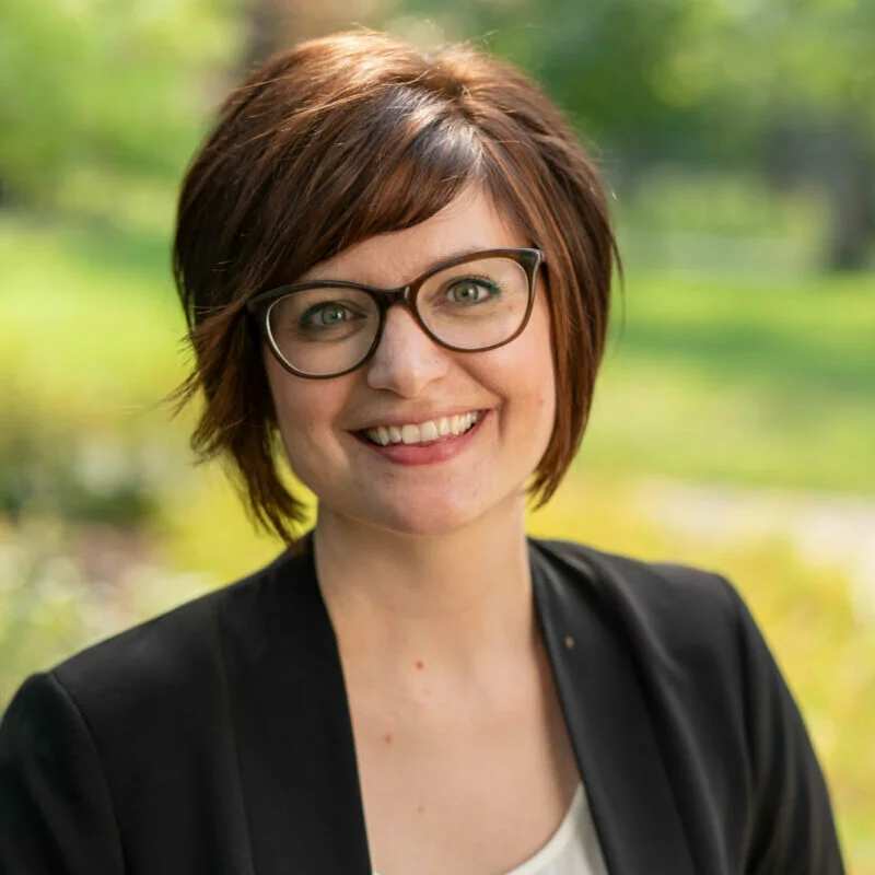  2022/09/Faculty-MichelleKnight-hi-res-e1739571822923.jpeg 